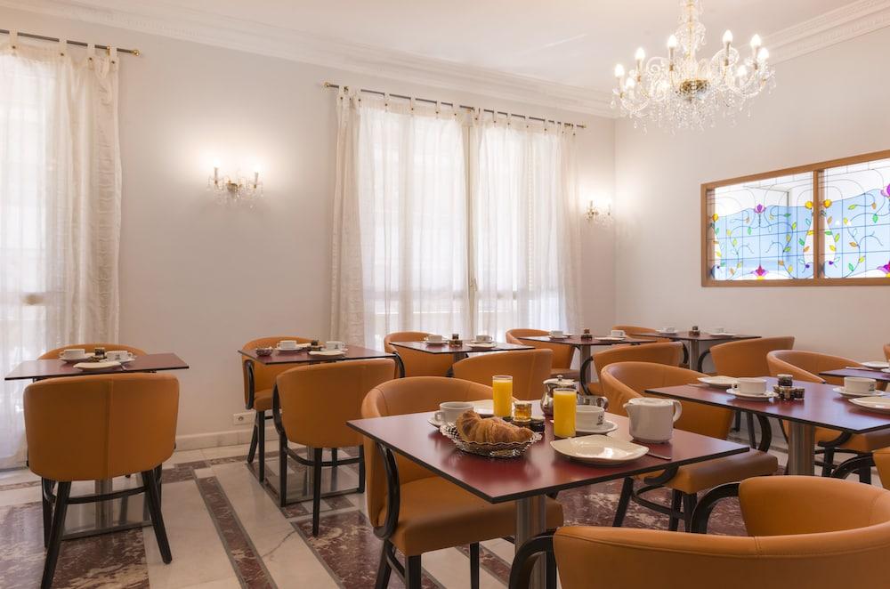 Little Palace Ницца Экстерьер фото